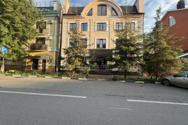 Здание 900 м²
